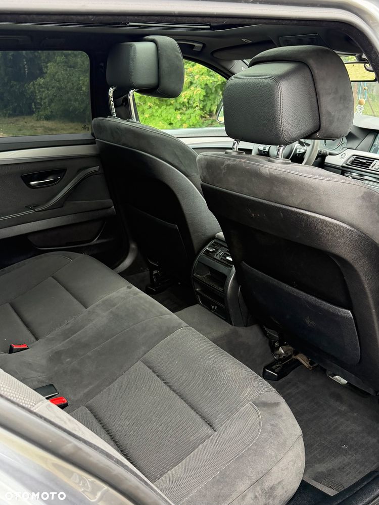 BMW Seria 5 525d Sport-Aut - 9