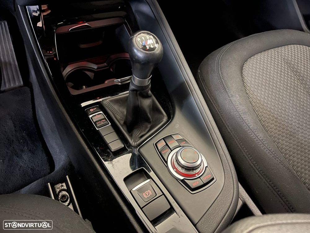 BMW X1 18 d sDrive Advantage - 26