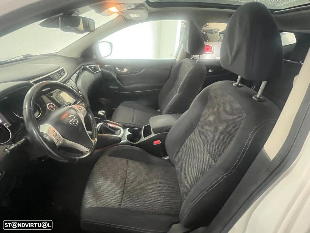 Nissan Qashqai 1.5 dCi N-Connecta 18 - 16