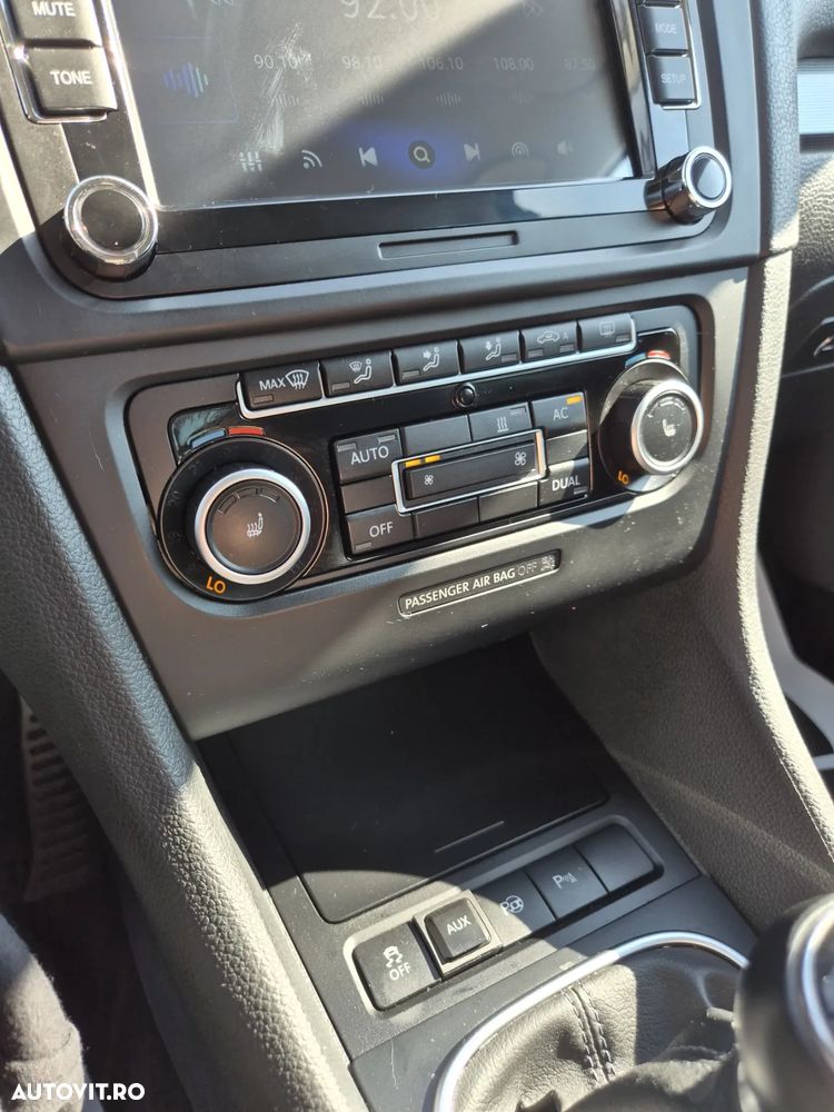 Volkswagen Golf 1.6 TDI DPF BlueMotion Technology Style - 9