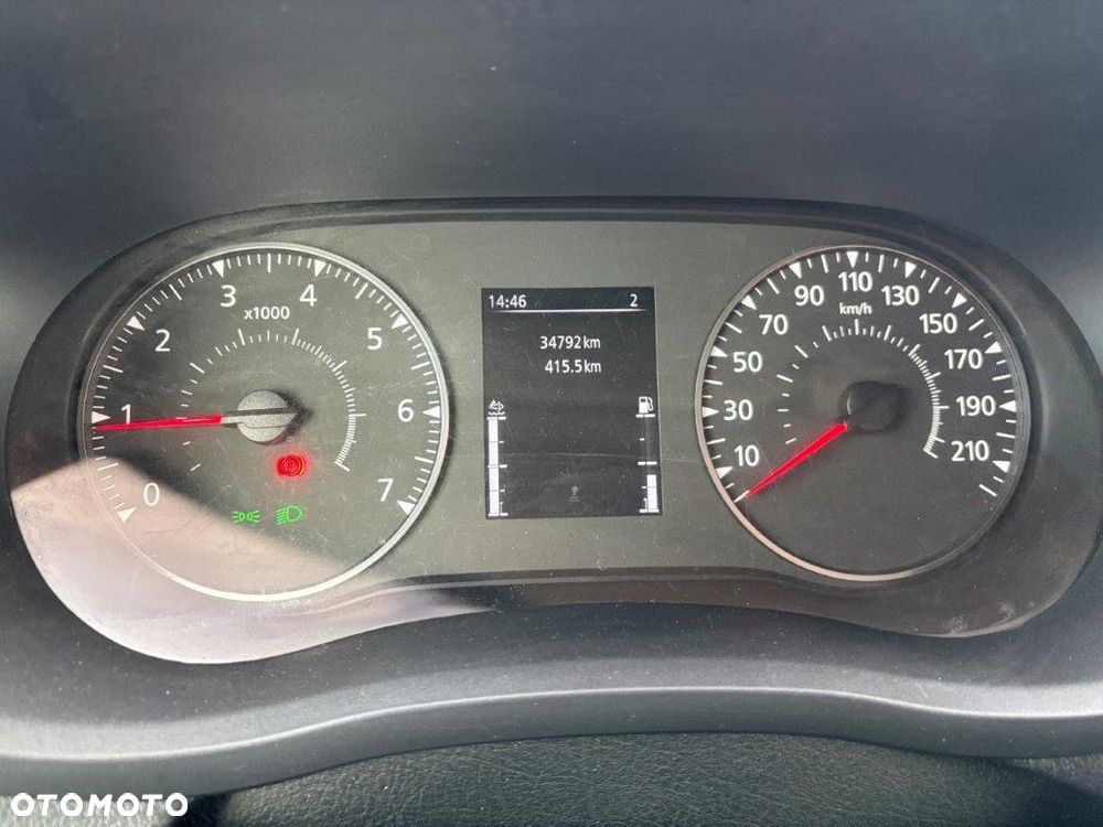 Nissan NV400 - 10