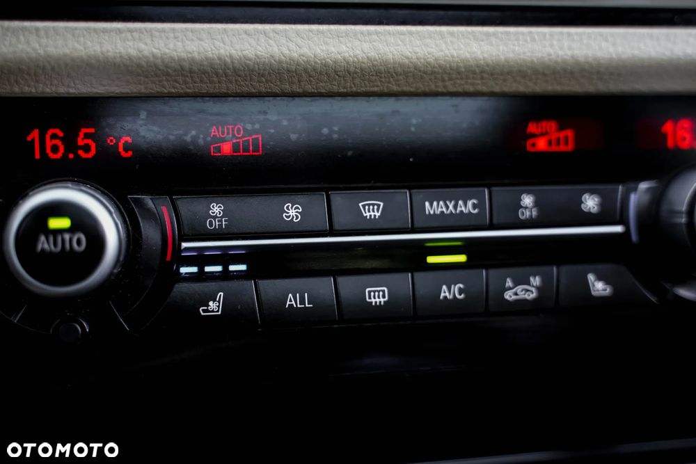 BMW Seria 5 525d xDrive Luxury Line - 20