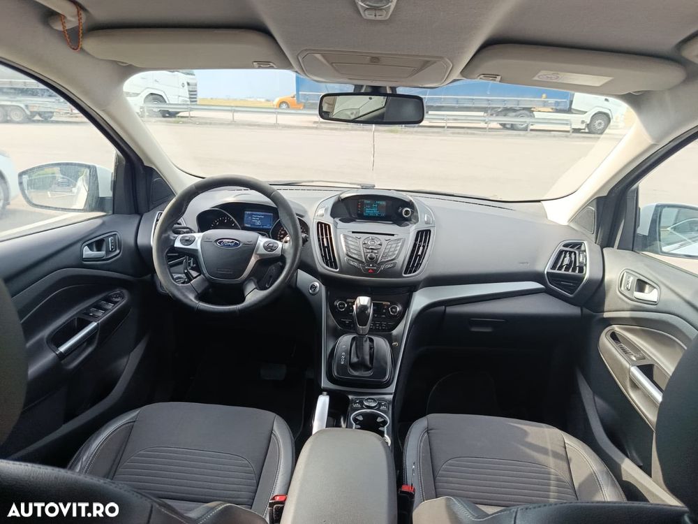 Ford Kuga 2.0 TDCi 4x4 Aut. Titanium - 4
