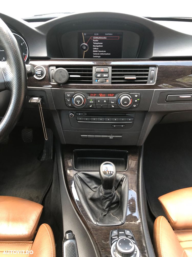 BMW Seria 3 320d DPF Edition Sport - 11