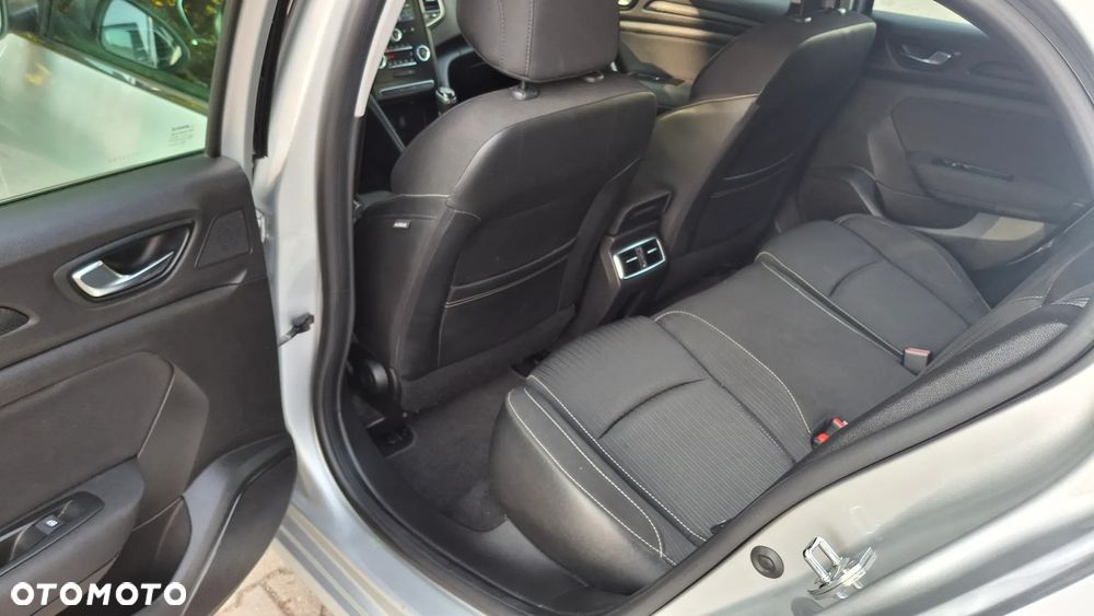 Renault Megane TCe 115 GPF LIMITED - 18