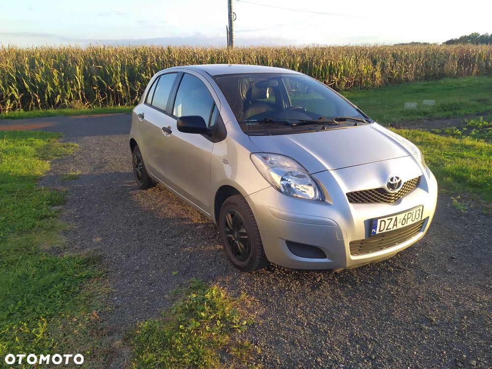 Toyota Yaris - 4