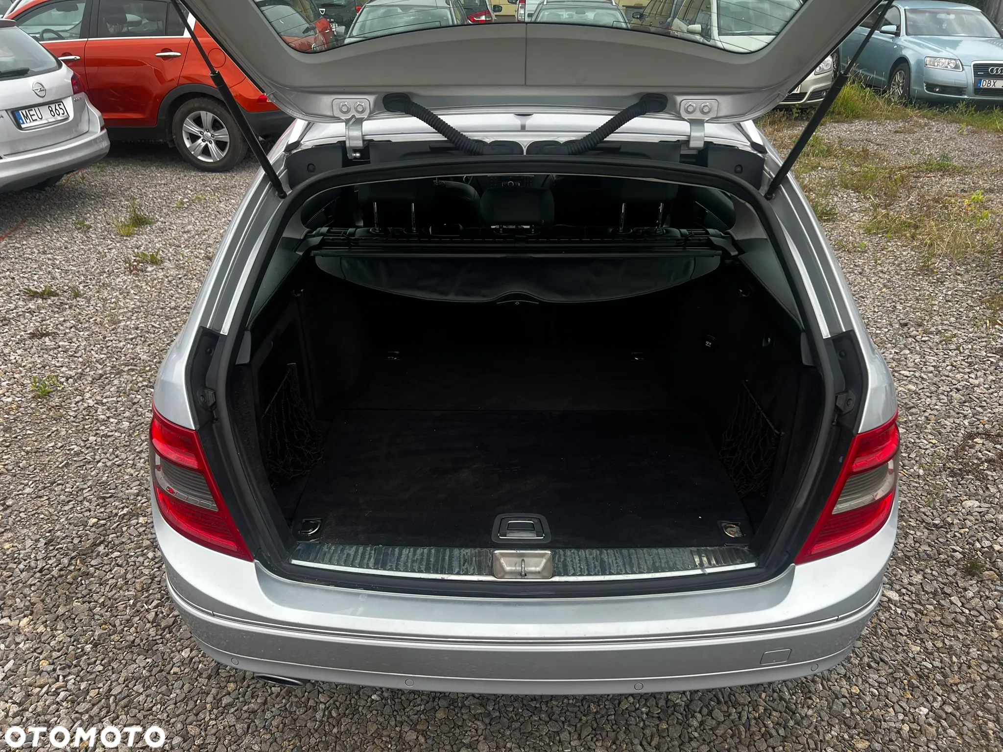 Mercedes-Benz Klasa C 220 T CDI DPF Automatik Avantgarde - 29