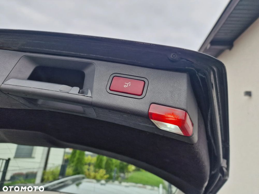 Mercedes-Benz Klasa C 320 CDI Avantgarde 4-Matic - 18