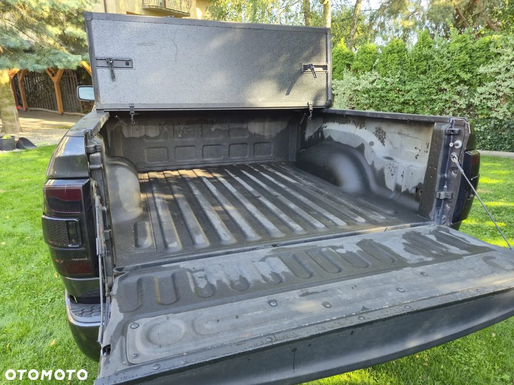 Dodge RAM 5.7 4x4 - 19