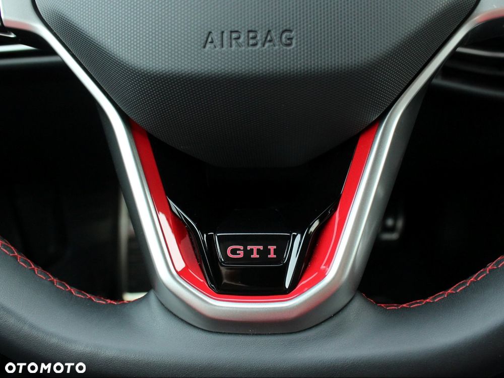 Volkswagen Golf - 21