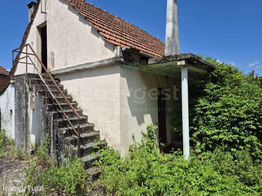 Moradia para reconstrução Amiais Santiago de Litém - Grande imagem: 2/15