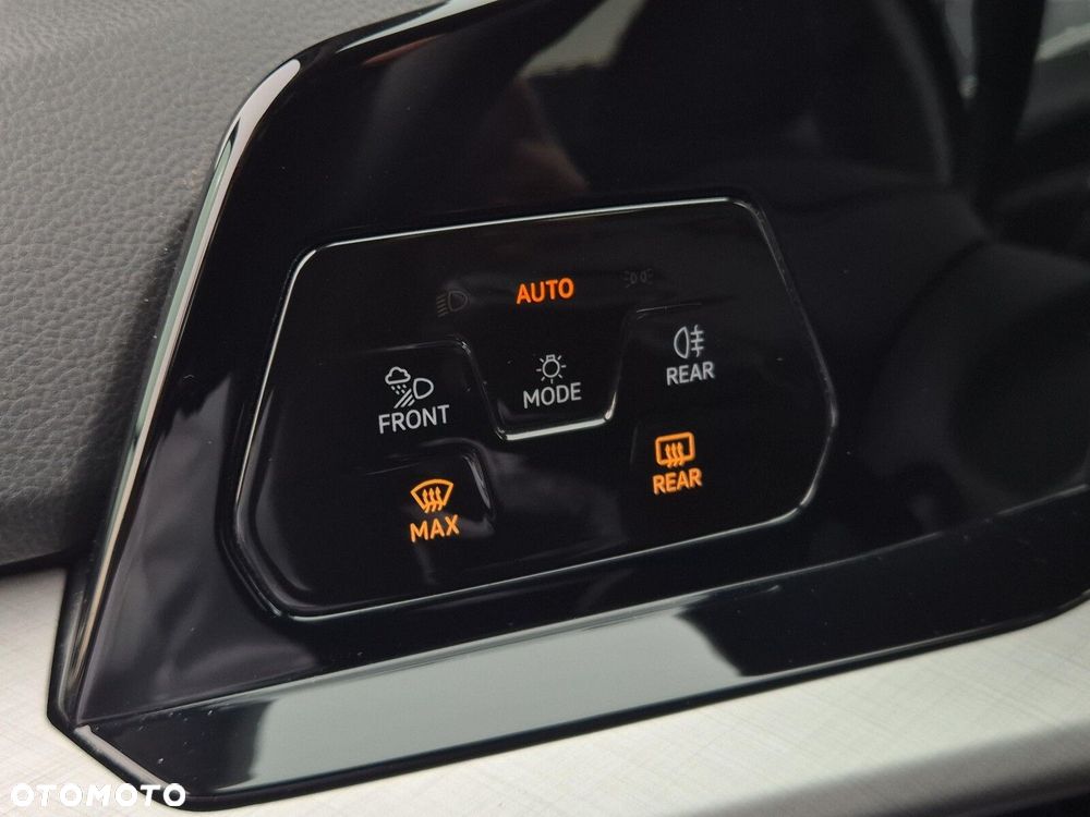 Volkswagen Golf - 21