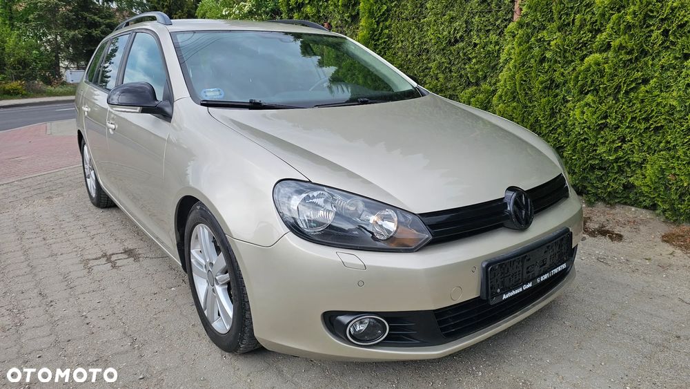 Volkswagen Golf - 1