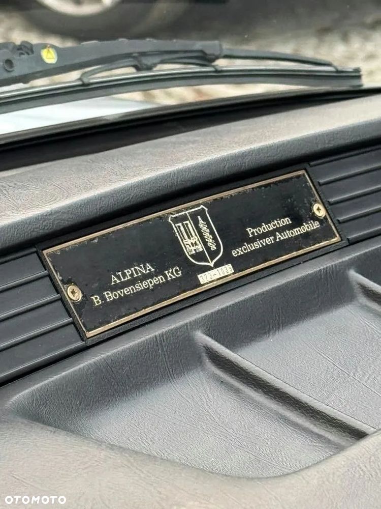 BMW Seria 3 323i - 32