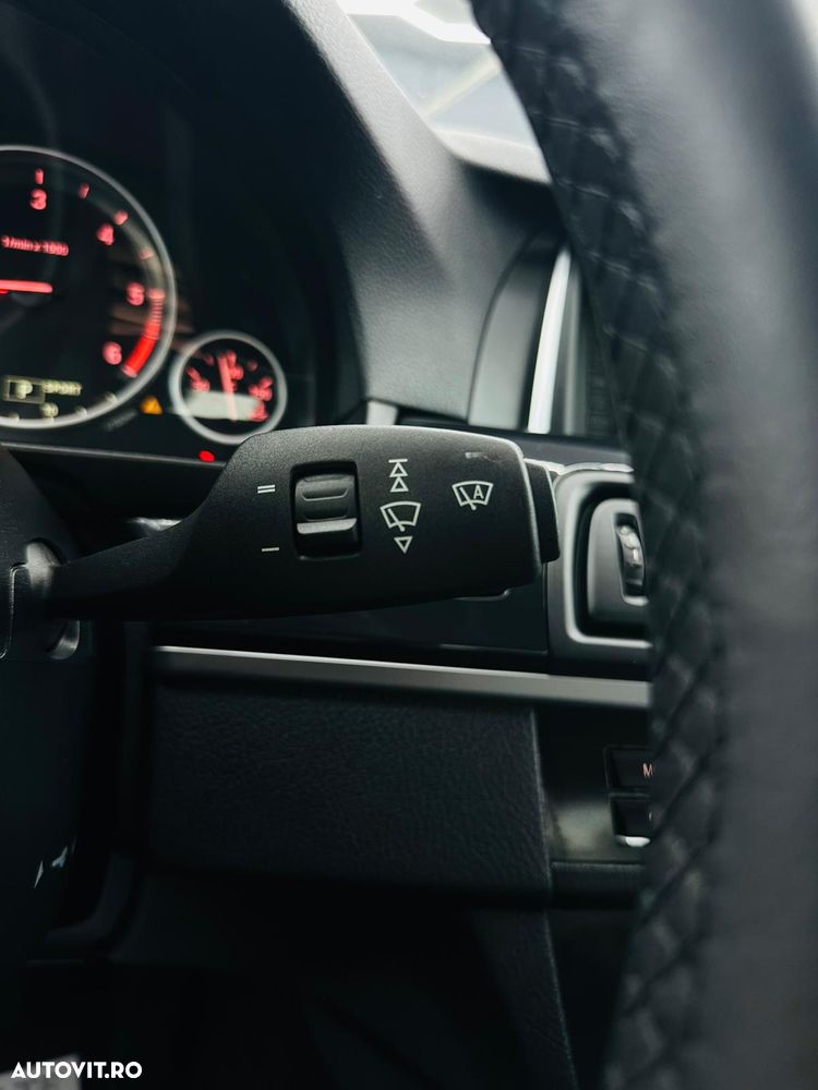BMW Seria 5 520d Aut. Luxury Line - 28
