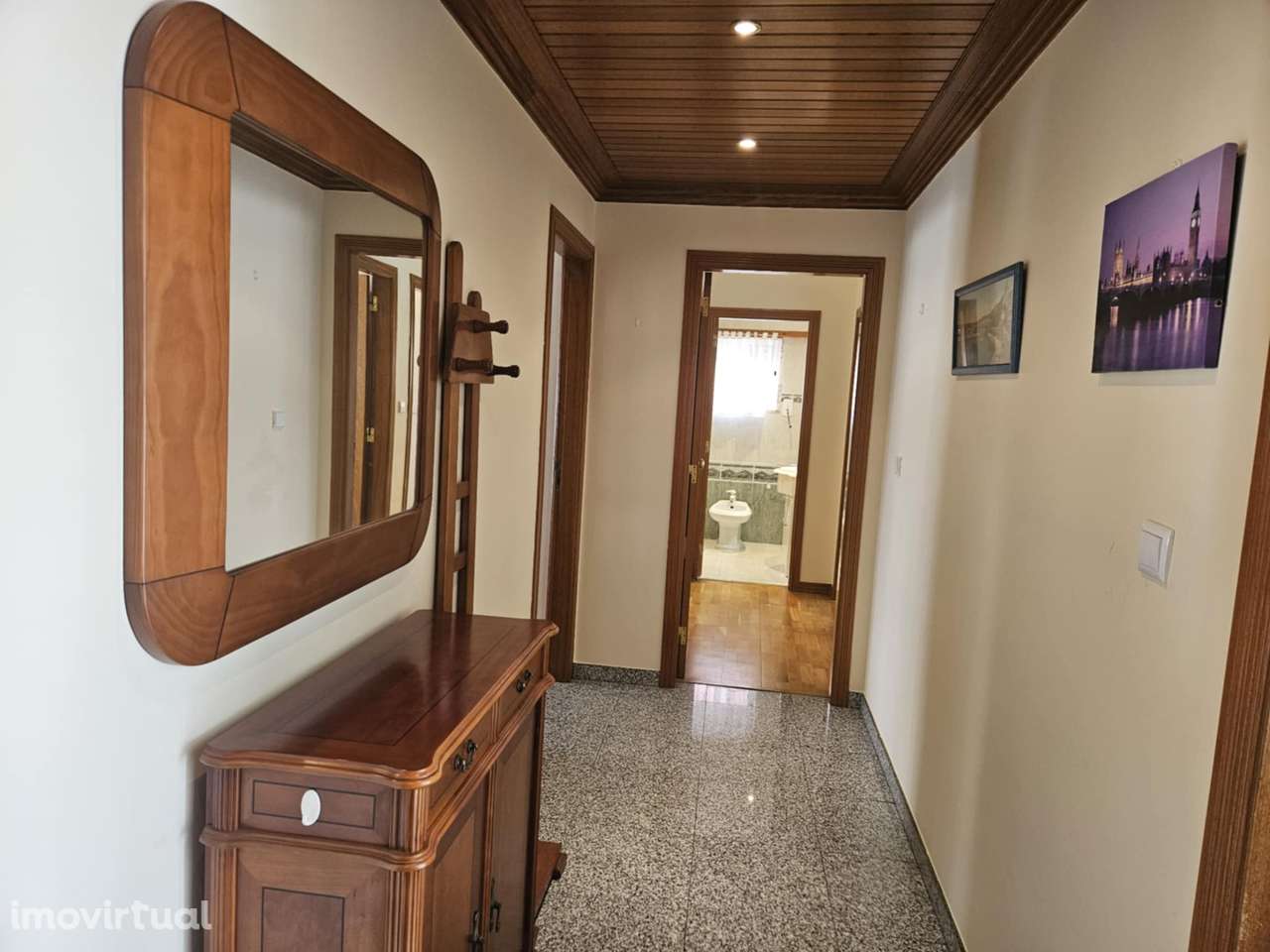 Apartamento T2 MOBILADO - BUZANO COM GARAGEM - Grande imagem: 2/16