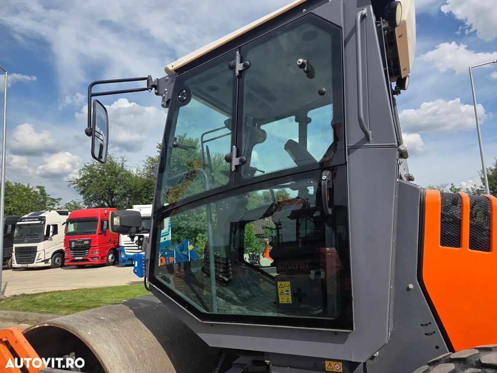Hamm H7i, 7 tone, 2018, 1.400h, latime tambur 1,35m, Certificat CE, produs in Germania, motor Kubota 75CP, anvelope 90% ok, aer conditionat, posibilitate leasing 3 ani, STARE CA NOU, PROMOTIE -48.900 EUR+Tva - 21