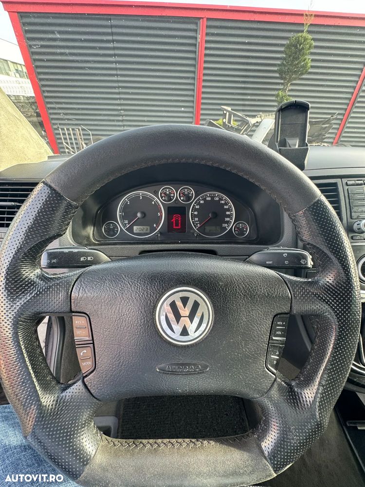 Volkswagen Transporter - 11