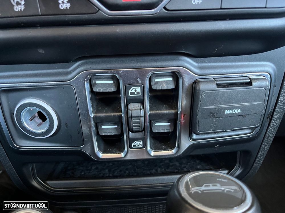 Jeep Gladiator 3.0 CRD Overland AT8 - 33