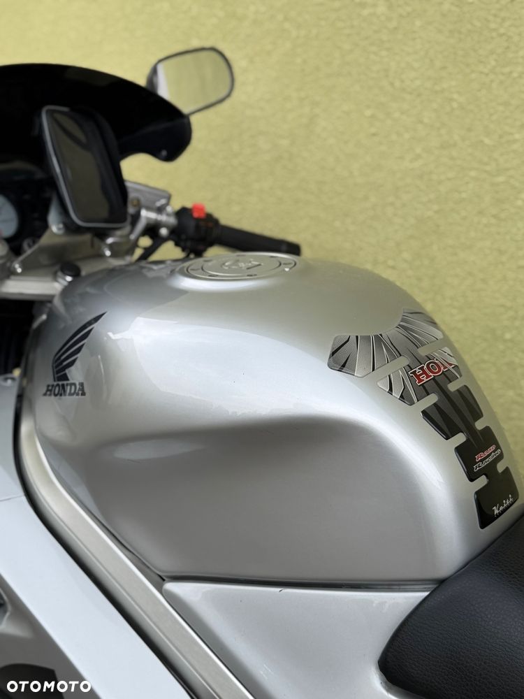 Honda VFR - 32