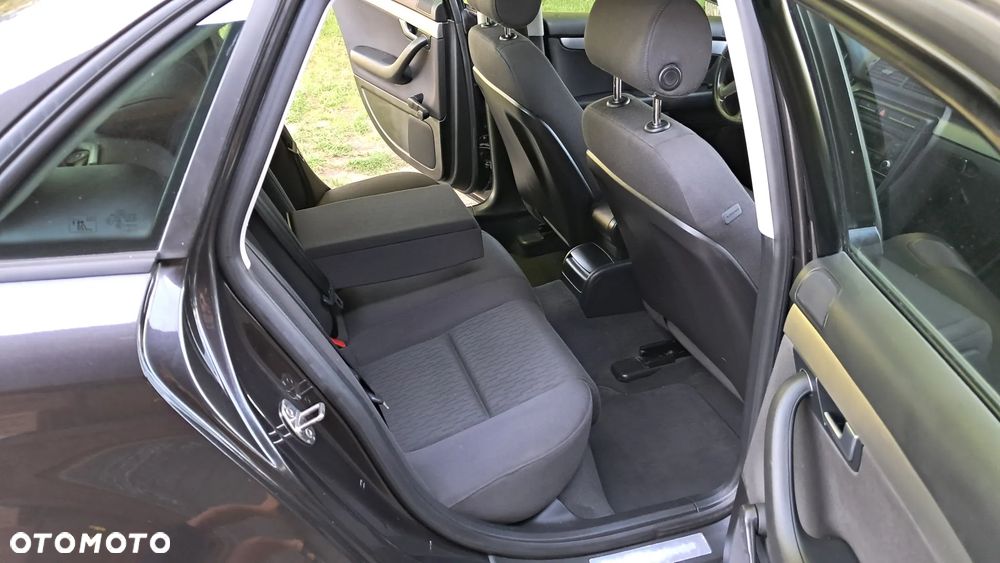 Audi A4 Limousine 2.0 TDI e - 10