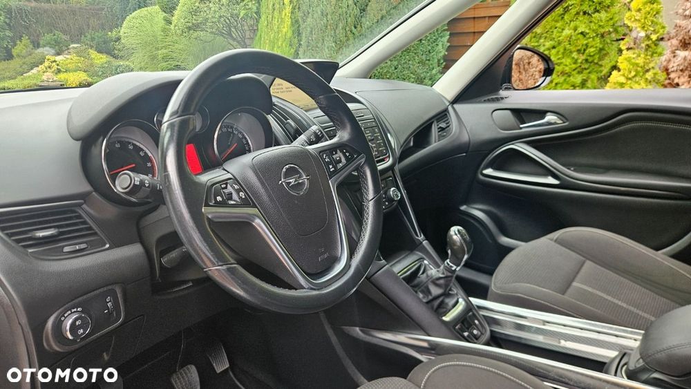 Opel Zafira - 15