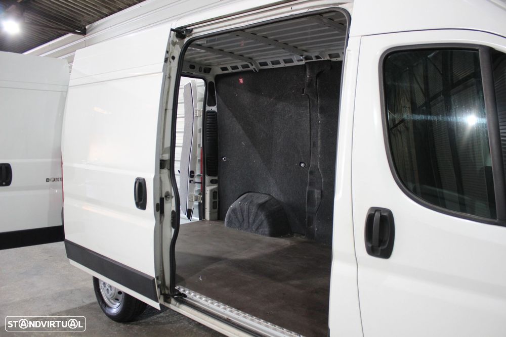 Peugeot Boxer 2.0 BlueHDi 330 L1H1 Premium - 13