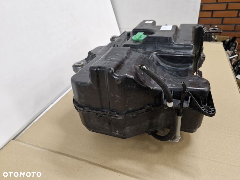 renault trafic iii 3 vivaro b 2.0 dci zbiornik adblue 4113301aa 93460228 - 5