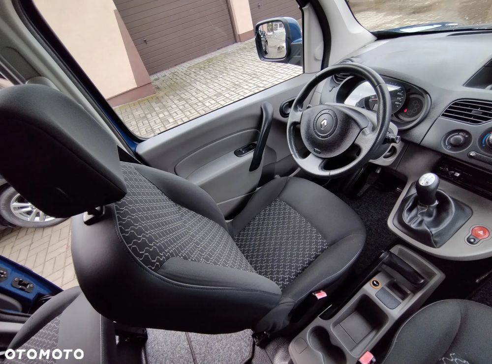 Renault Kangoo 1.6 8V 90 Happy Family - 28