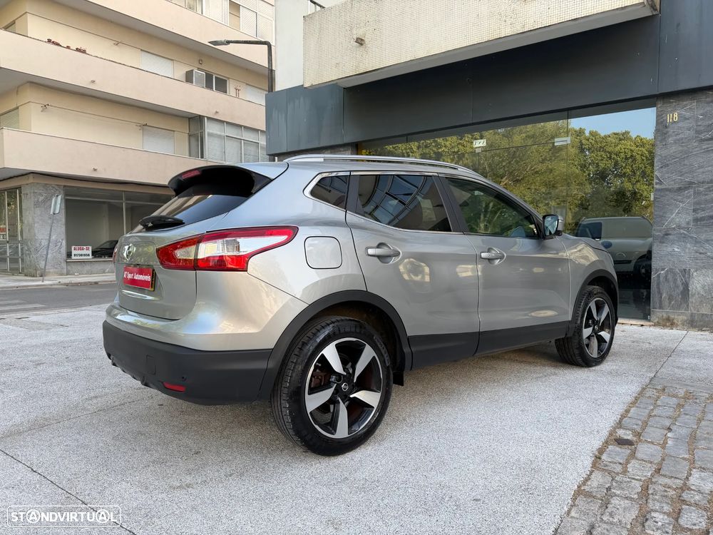Nissan Qashqai 1.6 dCi N-Connecta 18 - 10