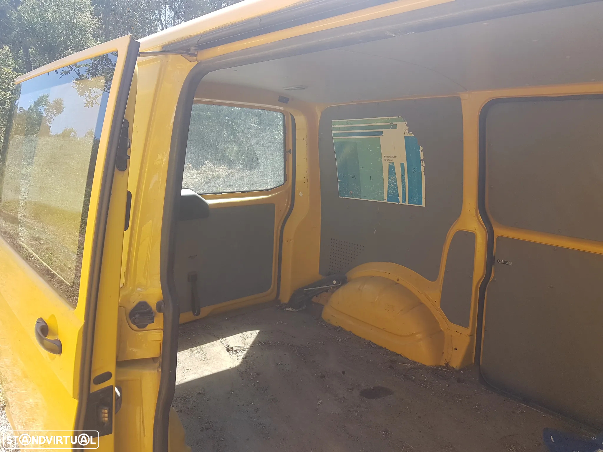 VW Transporter T5 - 2