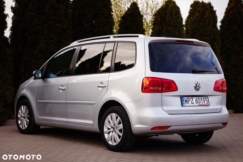 Volkswagen Touran 1.6 TDI DPF BlueMotion Technology DSG Highline - 4