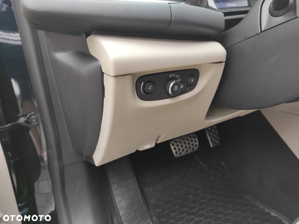 Opel Insignia CT 2.0 CDTI 4x4 Exclusive S&S - 21