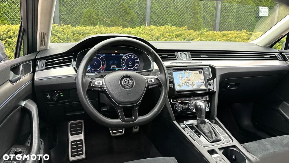 Volkswagen Passat 2.0 TDI Bi-Turbo BMT 4Mot Highline DSG - 32