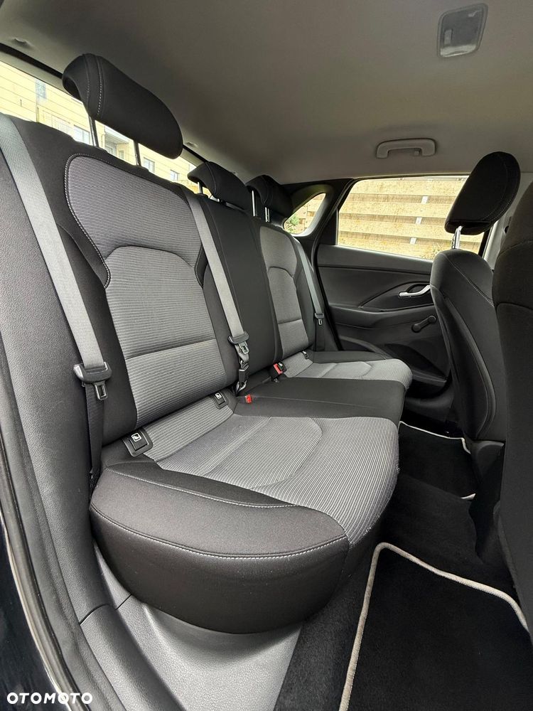 Hyundai i30 blue 1.4 Style - 33
