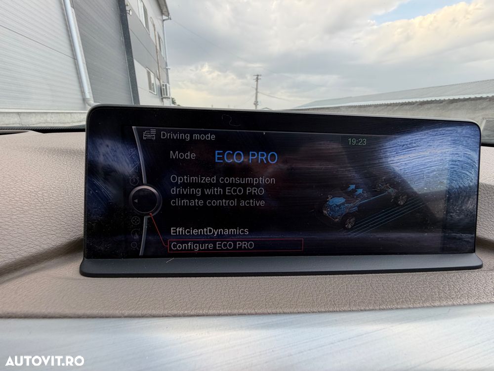 BMW Seria 3 320d DPF Aut. Edition Sport - 19