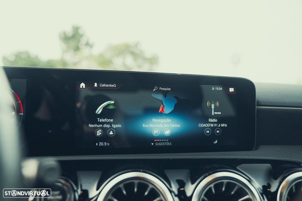 Mercedes-Benz A 250 Limousine e AMG Line - 19