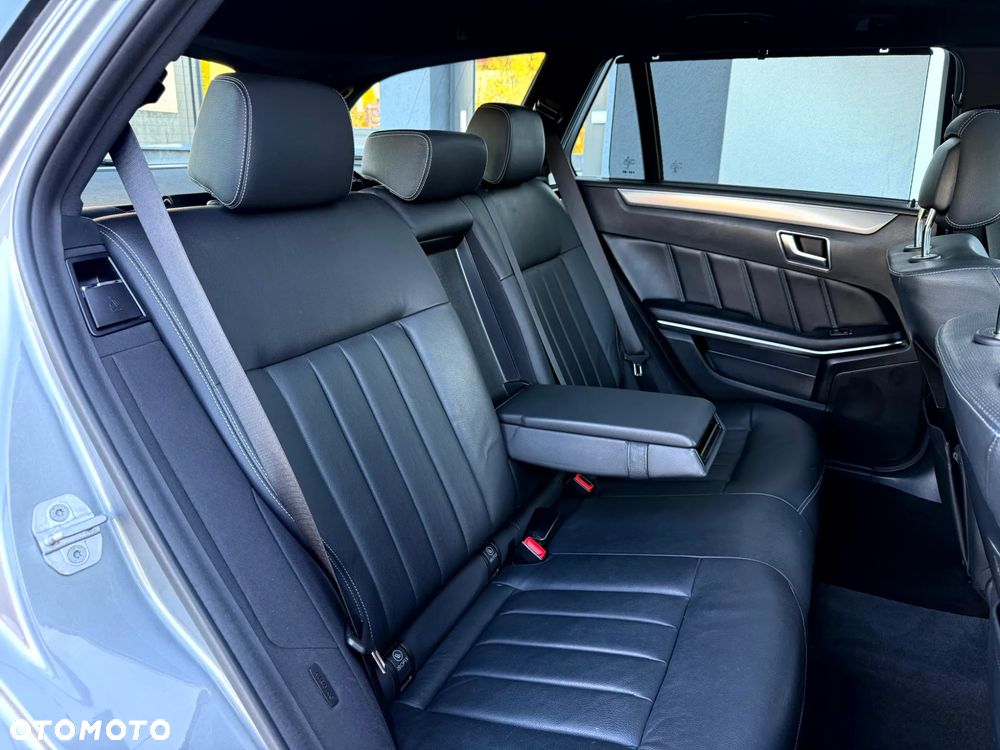 Mercedes-Benz Klasa E 350 BlueTEC 4Matic 7G-TRONIC Avantgarde - 24