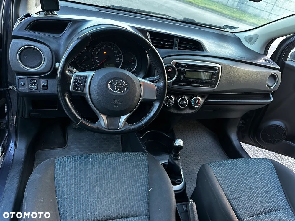 Toyota Yaris - 24