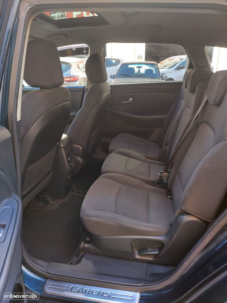 Kia Carens - 13