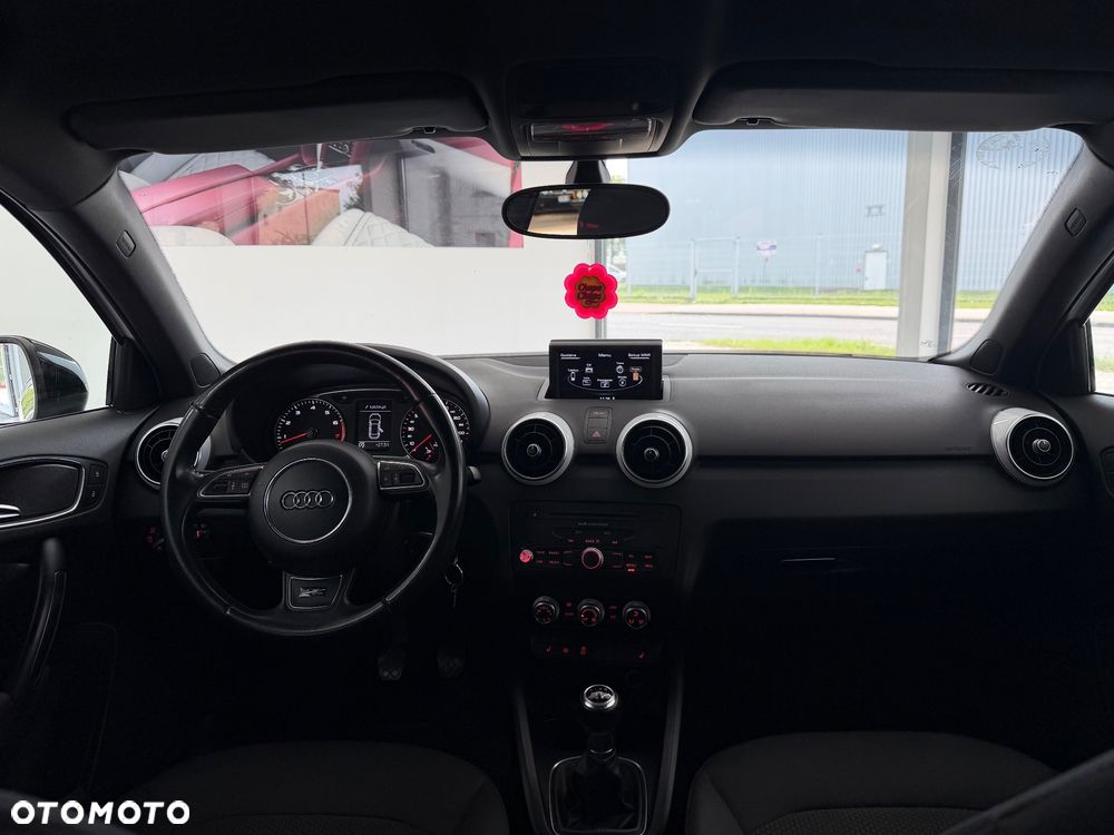 Audi A1 Sportback 1.2 TFSI S line edition m S line Sportpaket - 19