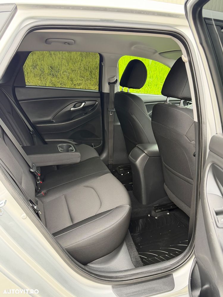 Hyundai i30 1.6 CRDI Premium - 6