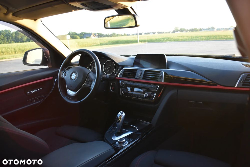 BMW Seria 3 320d Sport Line - 14