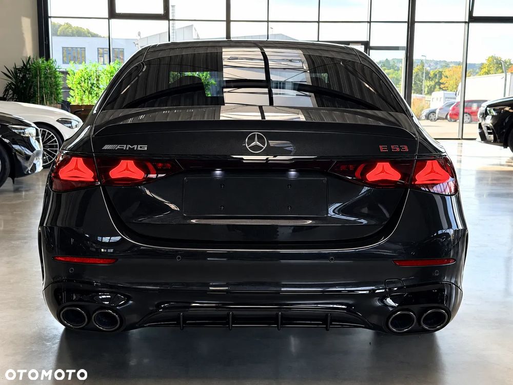 Mercedes-Benz Klasa E AMG 63 4-Matic+ - 6