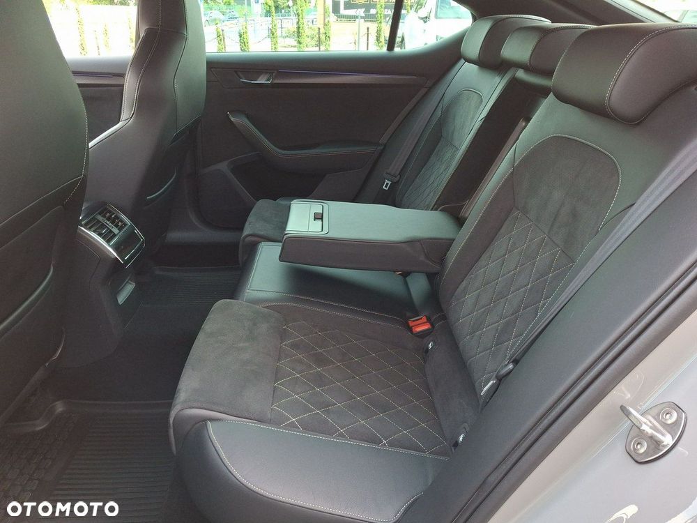 Skoda Superb 2.0 TSI Sportline DSG - 13