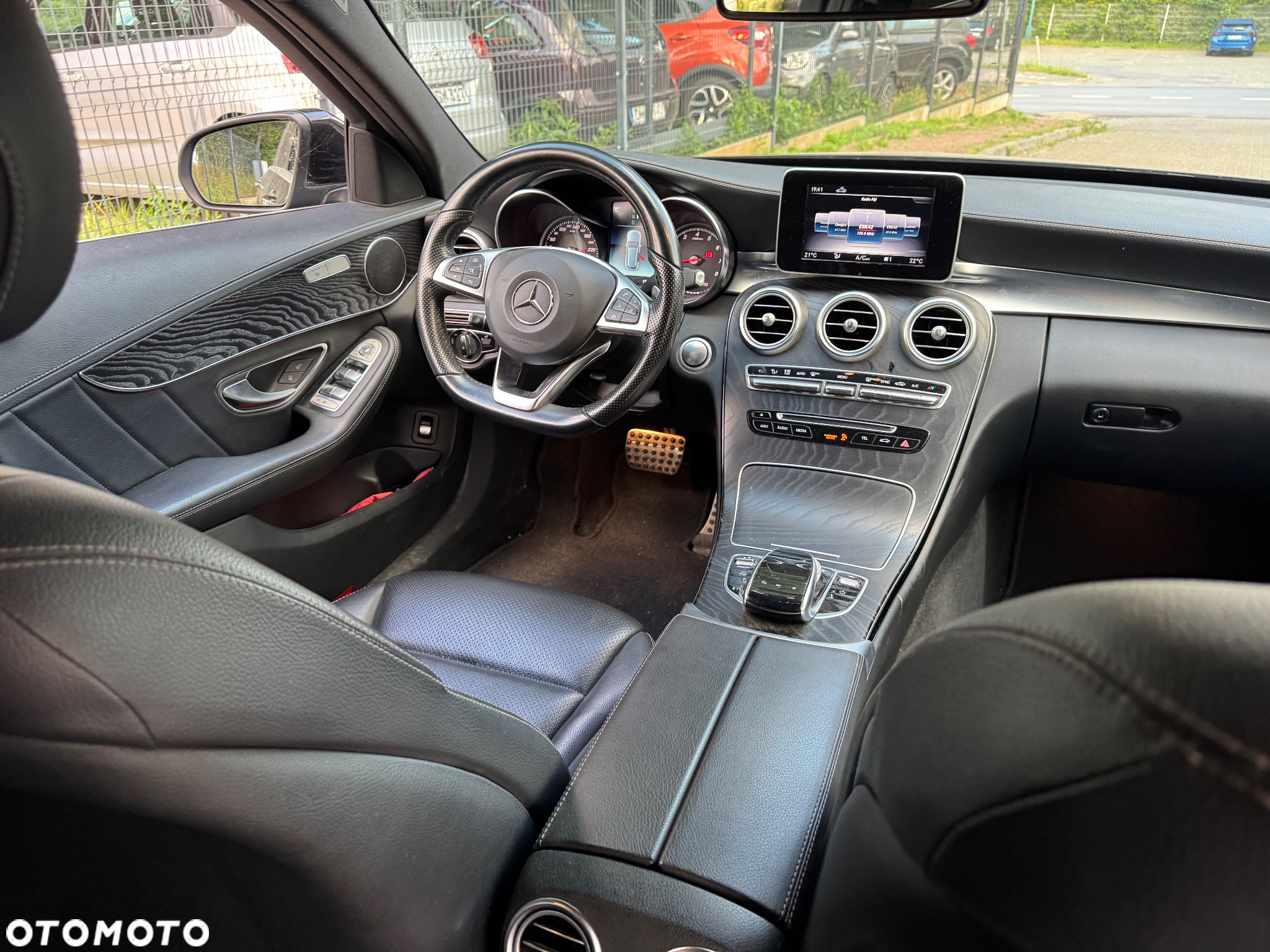 Mercedes-Benz Klasa C 200 4-Matic 9G-TRONIC - 22