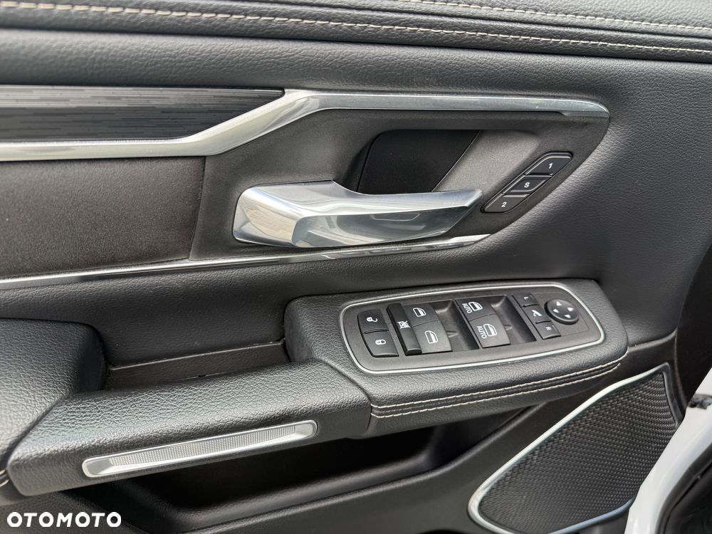 RAM 1500 5.7 Crew Cab Laramie - 8