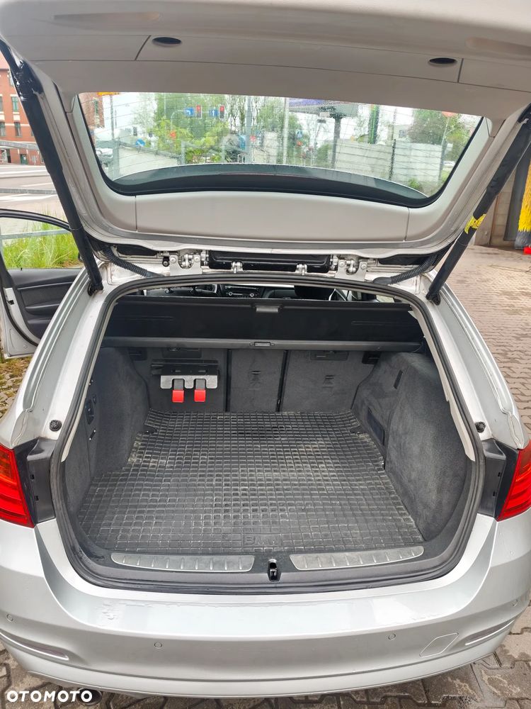 BMW Seria 3 318d - 13