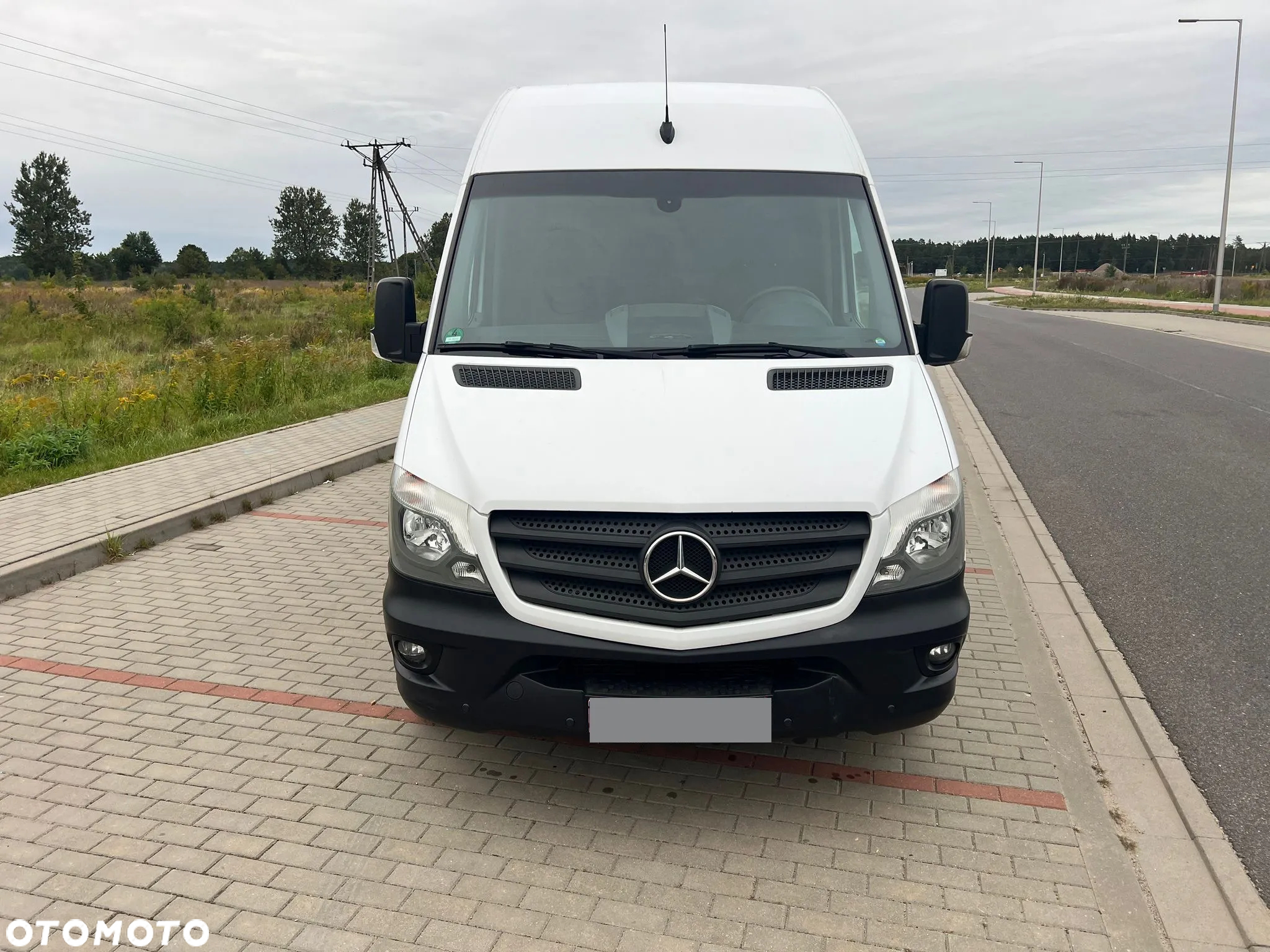 Mercedes-Benz Sprinter - 2