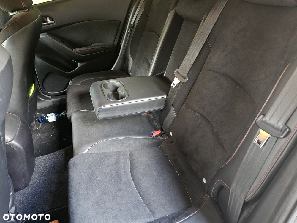 Mazda 3 2016 photo 2